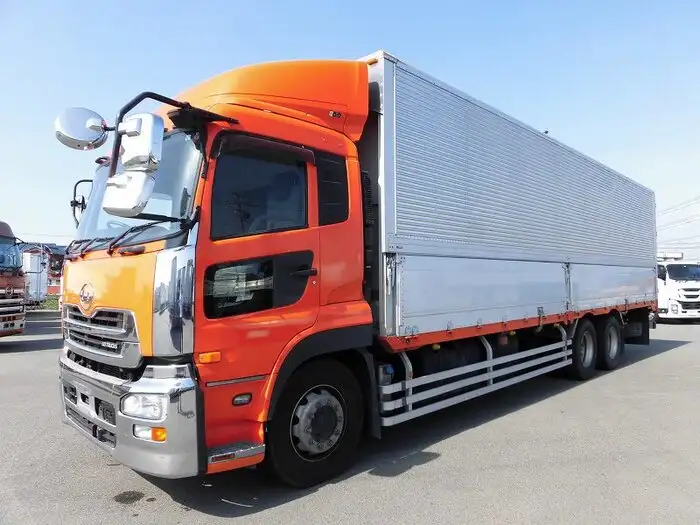 日産UD クオン 大型 ウイング 床鉄板 ベッド の中古トラック【車両No.116328】