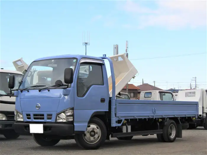 日産 アトラス 小型 平ボディ 床鉄板 PB-AKR81AR の中古トラック【車両No.120597】