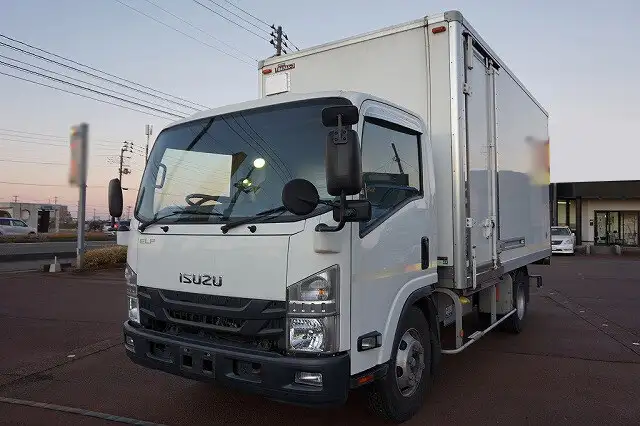 いすゞ エルフ 小型 アルミバン サイドドア 3枚観音 の中古トラック【車両No.121406】