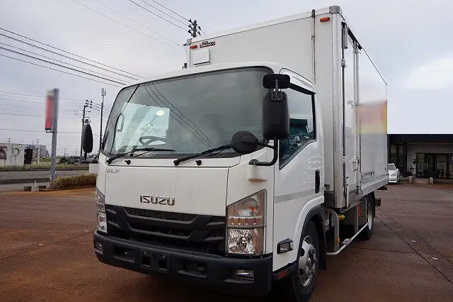 いすゞ エルフ 小型 アルミバン サイドドア 3枚観音 の中古トラック【車両No.126444】