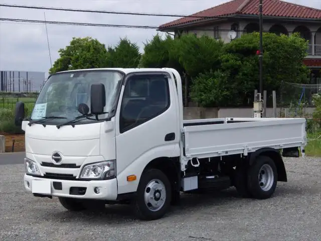 日野 デュトロ 小型 平ボディ 2RG-XZU605M R4 の中古トラック【車両No.133570】