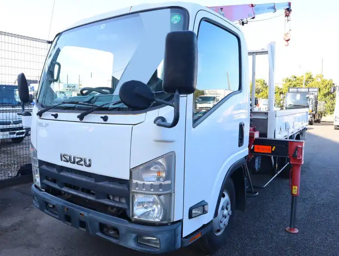 いすゞ エルフ 小型 クレーン付 3段 ラジコン の中古トラック【車両No.136565】