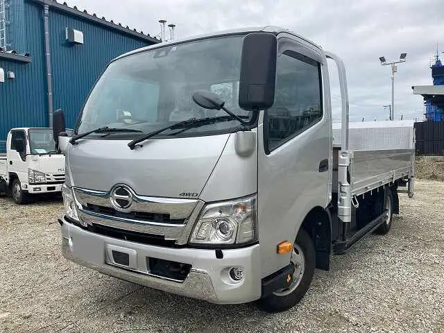 日野 デュトロ 小型 平ボディ パワーゲート 2KG-XZU775M の中古トラック【車両No.137154】