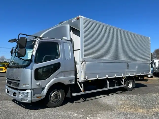 三菱 ファイター 中型/増トン ウイング ベッド PDG-FK61F の中古トラック【車両No.142039】