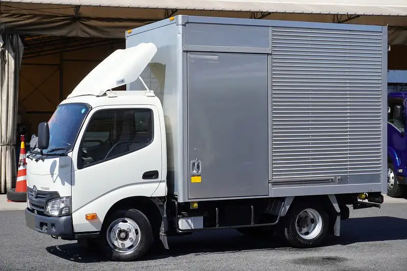 トヨタ トヨエース 小型 アルミバン サイドドア TKG-XZC605 の中古トラック【車両No.146103】