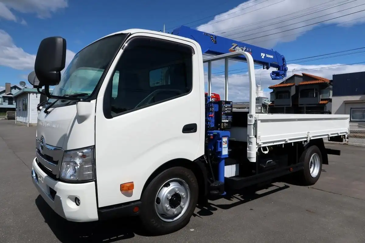 日野 デュトロ 小型 クレーン付 4段 ラジコン の中古トラック【車両No.147505】
