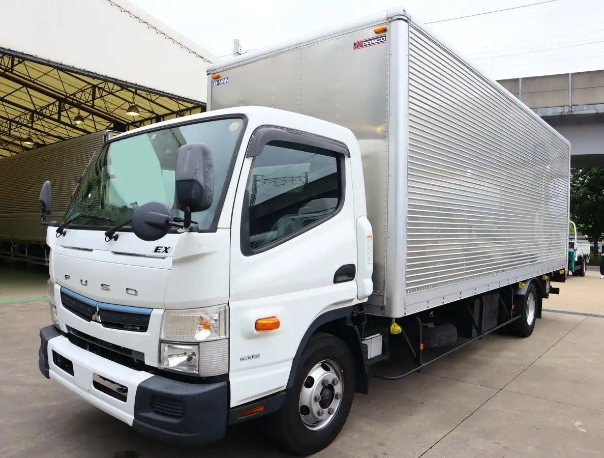 三菱 キャンター 小型 アルミバン パワーゲート 2PG-FED90 の中古トラック【車両No.147720】