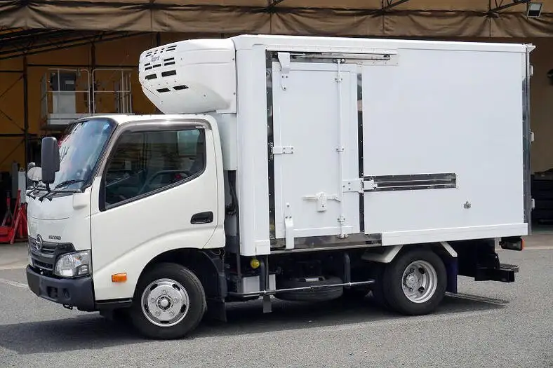 日野 デュトロ 小型 冷凍冷蔵 低温 2室 の中古トラック【車両No.148740】