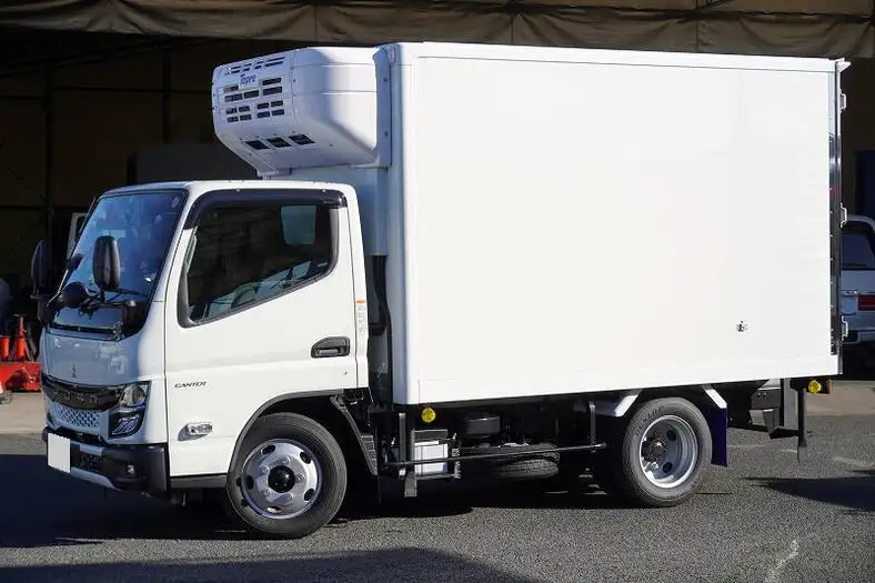 三菱 キャンター 小型 冷凍冷蔵 中温 床アルミ の中古トラック【車両No.151878】
