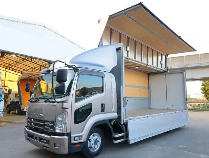 いすゞ フォワード 中型/増トン ウイング エアサス ベッド の中古トラック【車両No.153615】
