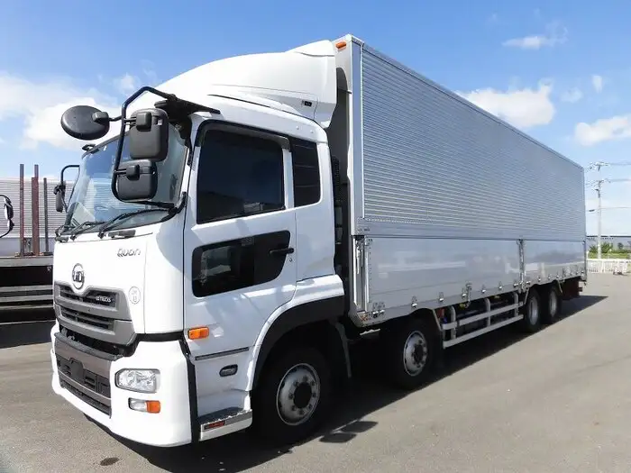 日産UD クオン 大型 ウイング エアサス ベッド の中古トラック【車両No.153985】