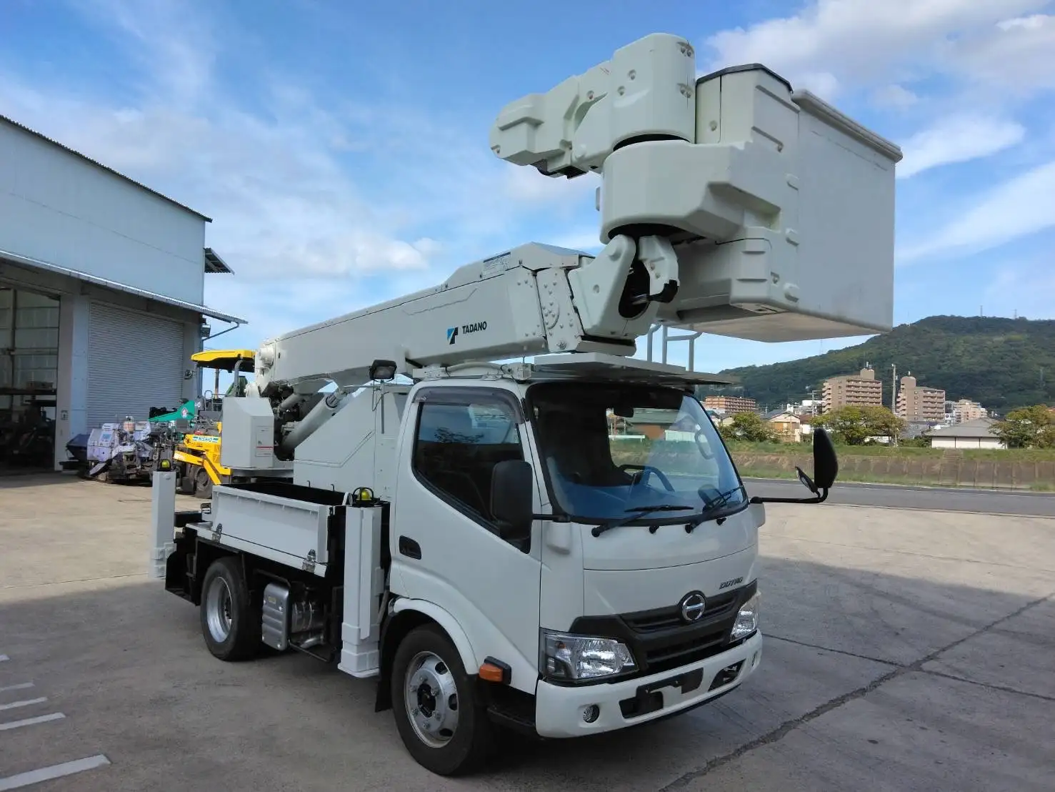 日野 デュトロ 小型 高所・建柱車 高所作業車 電工仕様 の中古トラック【車両No.155669】