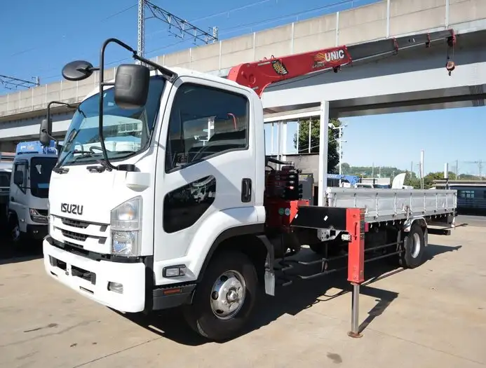 いすゞ フォワード 中型/増トン クレーン付 4段 ラジコン の中古トラック【車両No.155470】