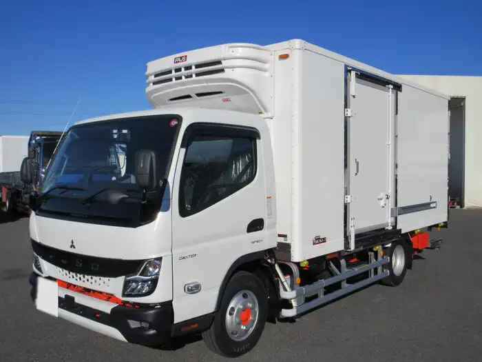三菱 キャンター 小型 冷凍冷蔵 低温 パワーゲート の中古トラック【車両No.158358】