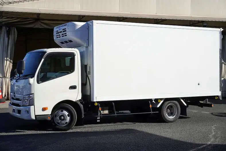 日野 デュトロ 小型 冷凍冷蔵 中温 キーストン の中古トラック【車両No.158893】