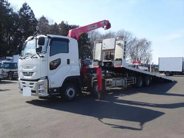 いすゞ ギガ 大型 車両重機運搬 4段クレーン ラジコン の中古トラック【車両No.160658】