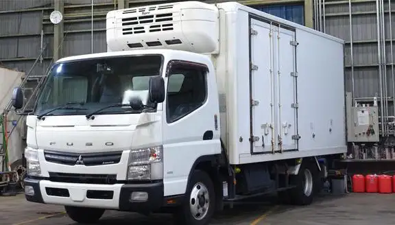 三菱 キャンター 小型 冷凍冷蔵 中温 パワーゲート の中古トラック【車両No.163965】
