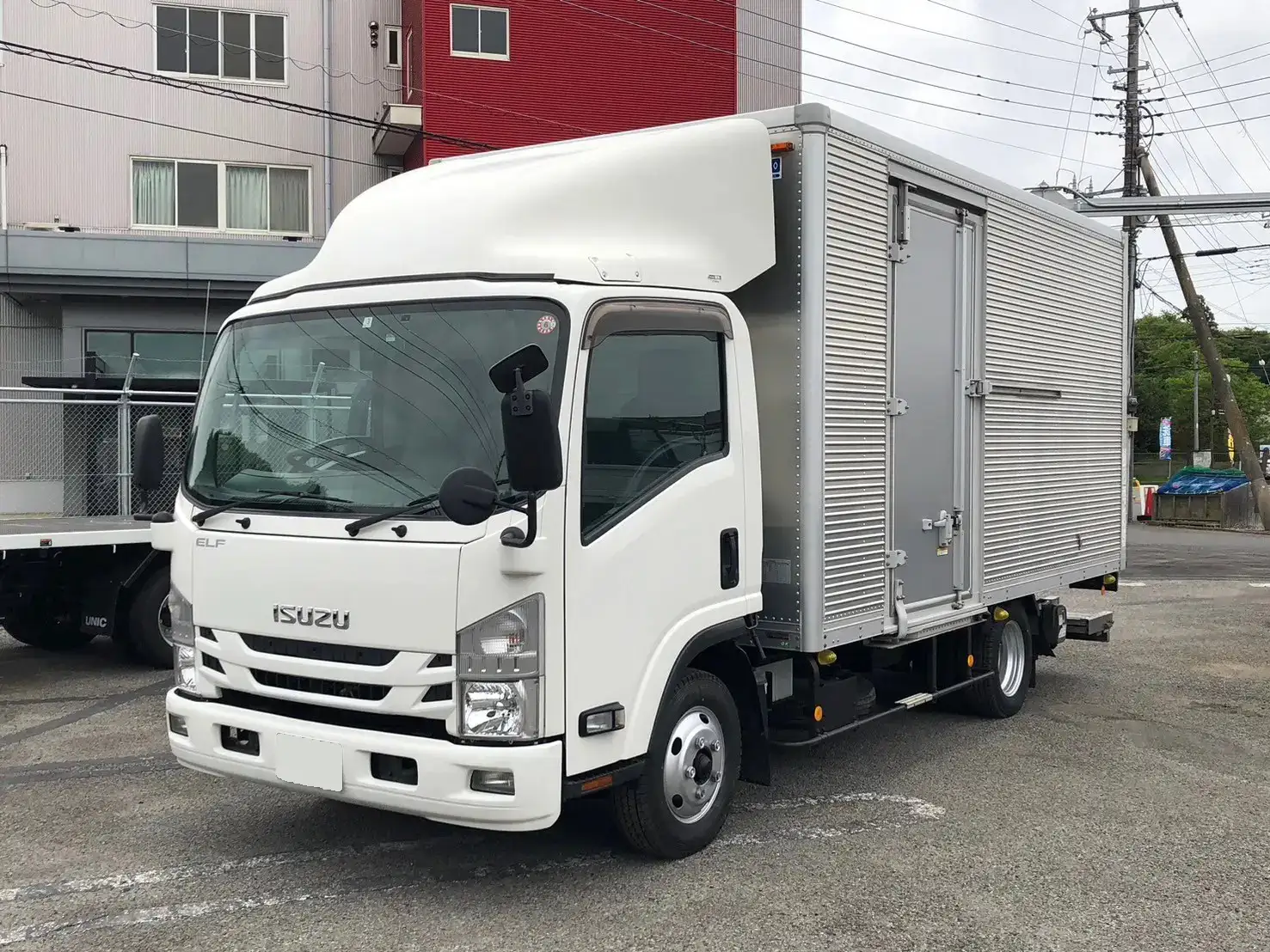 いすゞ エルフ 小型 アルミバン パワーゲート サイドドア の中古トラック【車両No.164706】