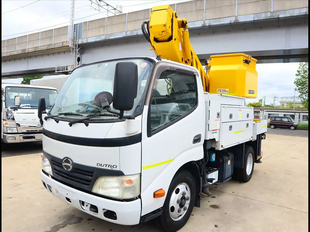 日野 デュトロ 小型 高所・建柱車 高所作業車 電工仕様 の中古トラック【車両No.166116】