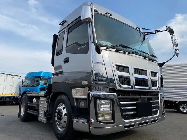 いすゞ ギガ 大型 トラクター ハイルーフ 1デフ の中古トラック【車両No.166338】