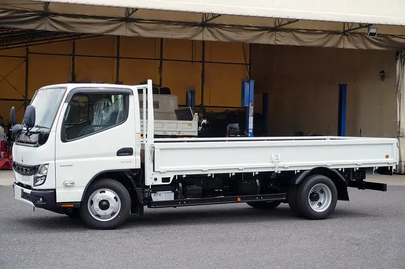 三菱 キャンター 小型 平ボディ 2RG-FEAV0 R5 の中古トラック【車両No.167444】