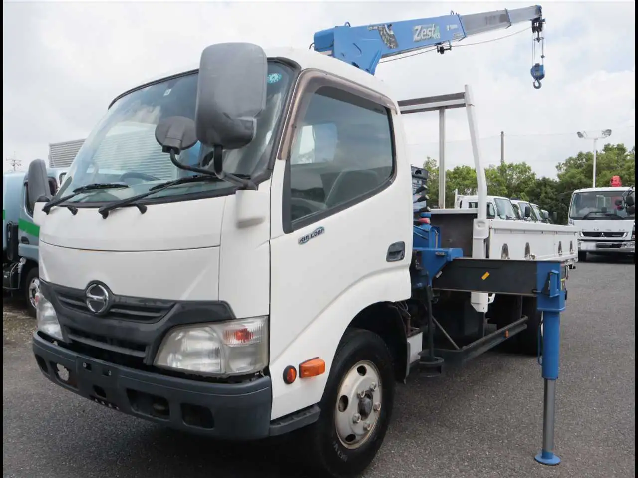 日野 デュトロ 小型 クレーン付 3段 ラジコン の中古トラック【車両No.167860】