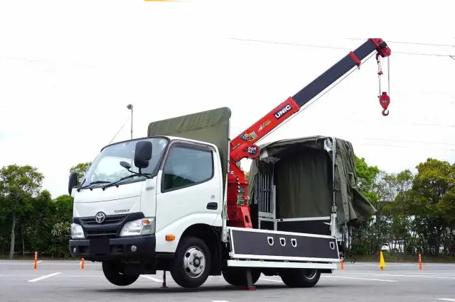 トヨタ トヨエース 小型 クレーン付 横置簡易クレーン 3段 の中古トラック【車両No.170989】