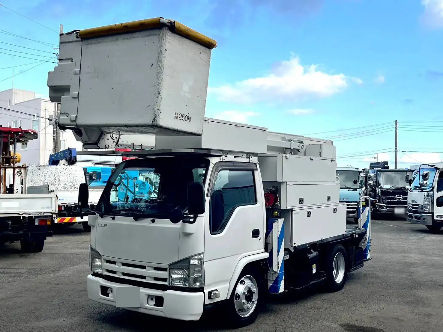 いすゞ エルフ 小型 高所・建柱車 高所作業車 電工仕様 の中古トラック【車両No.173231】