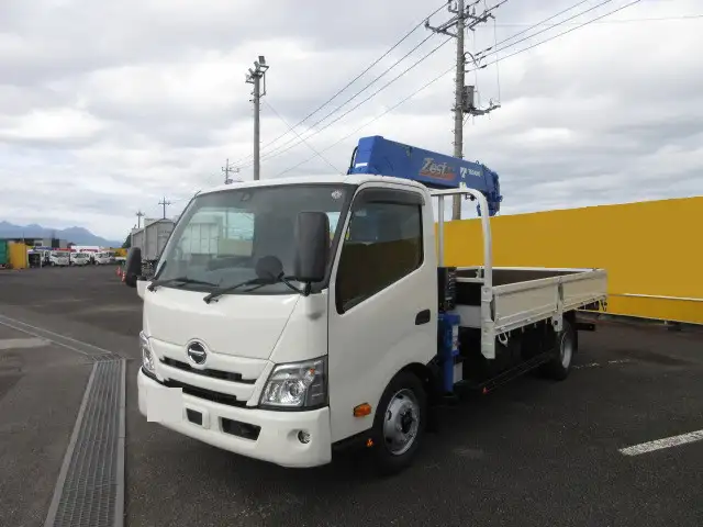 日野 デュトロ 小型 クレーン付 5段 ラジコン の中古トラック【車両No.176342】
