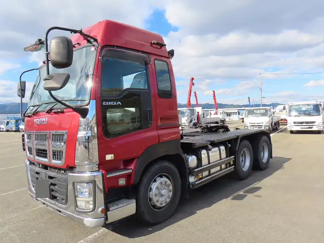 いすゞ ギガ 大型 トラクター ハイルーフ 2デフ の中古トラック【車両No.176996】