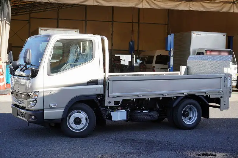 三菱 キャンター 小型 平ボディ パワーゲート 2RG-FBA20 の中古トラック【車両No.177676】