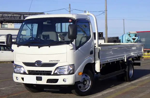 日野 デュトロ 小型 平ボディ TKG-XZU655M H30 の中古トラック【車両No.177884】