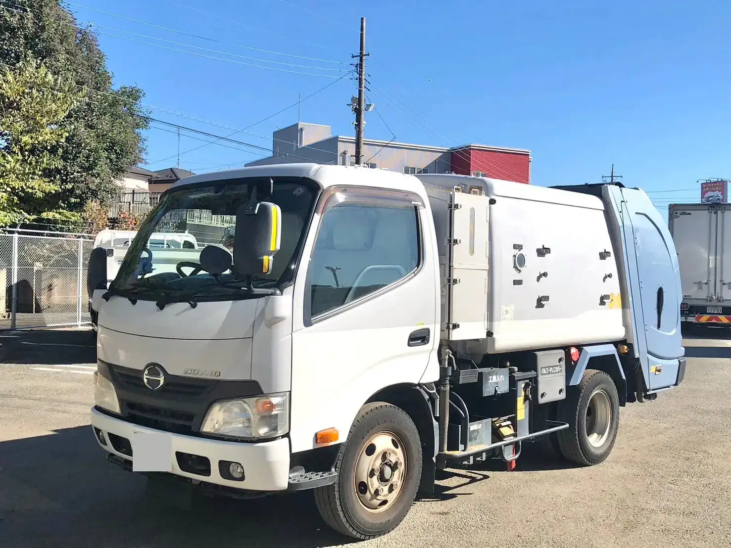 日野 デュトロ 小型 パッカー車 巻き込み式 回転ダンプ式 の中古トラック【車両No.177948】