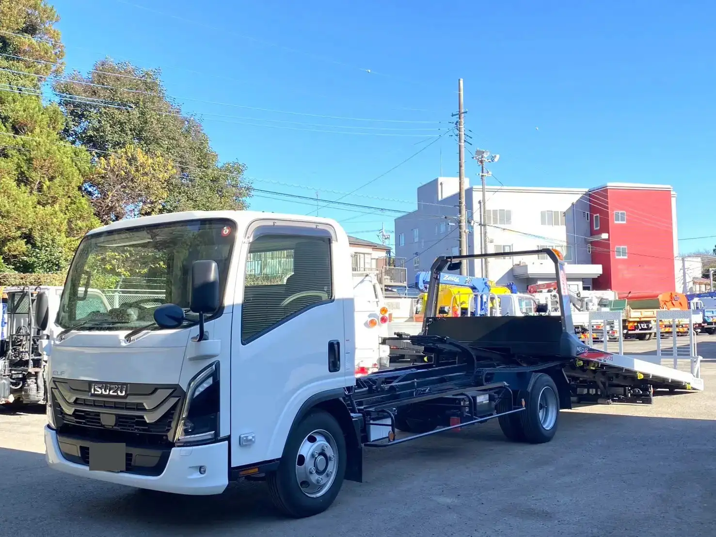 いすゞ エルフ 小型 車両重機運搬 ラジコン ウインチ の中古トラック【車両No.178909】
