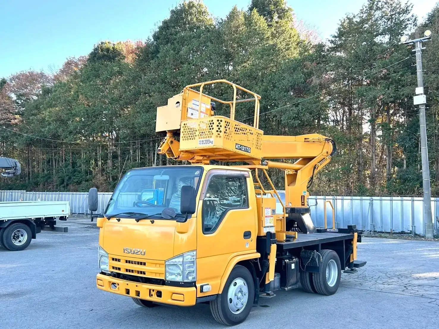 いすゞ エルフ 小型 高所・建柱車 高所作業車 TKG-NKR85N の中古トラック【車両No.179333】