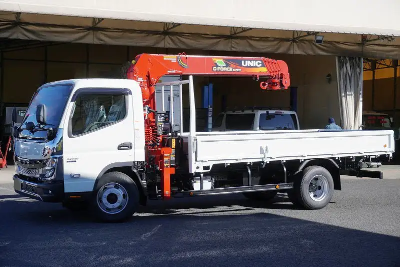 三菱 キャンター 小型 クレーン付 5段 ラジコン の中古トラック【車両No.180158】