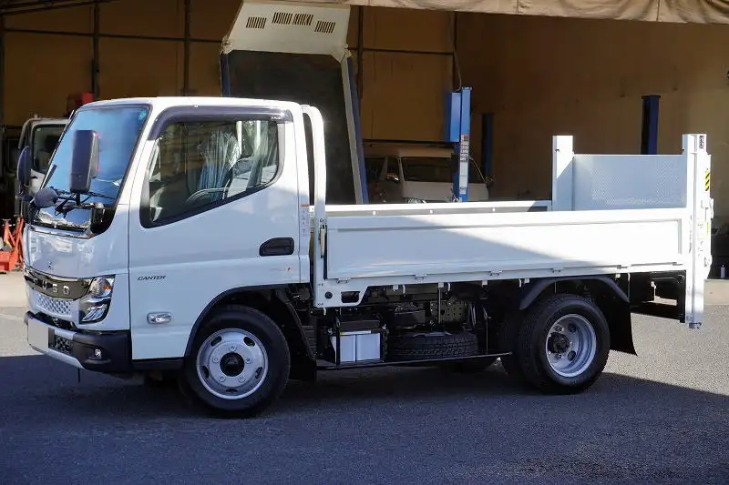 三菱 キャンター 小型 平ボディ パワーゲート 2RG-FBAV0 の中古トラック【車両No.180198】