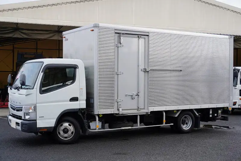 三菱 キャンター 小型 アルミバン パワーゲート サイドドア の中古トラック【車両No.180157】