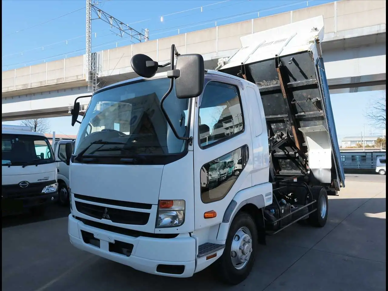 三菱 ファイター 中型/増トン ダンプ Lゲート コボレーン の中古トラック【車両No.180511】