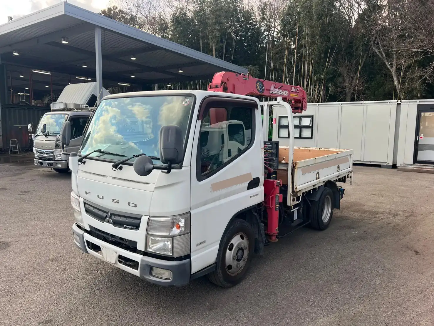 三菱 キャンター 小型 クレーン付 3段 ラジコン の中古トラック【車両No.180794】