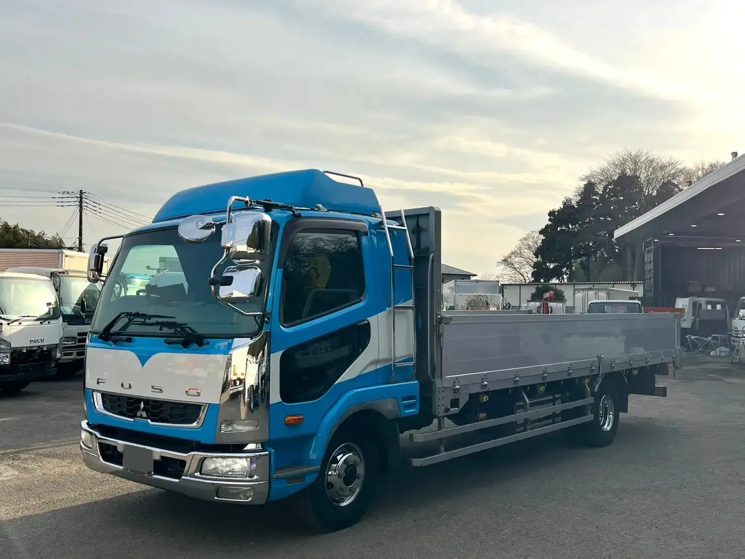 三菱 ファイター 中型/増トン 平ボディ アルミブロック ベッド の中古トラック【車両No.180762】