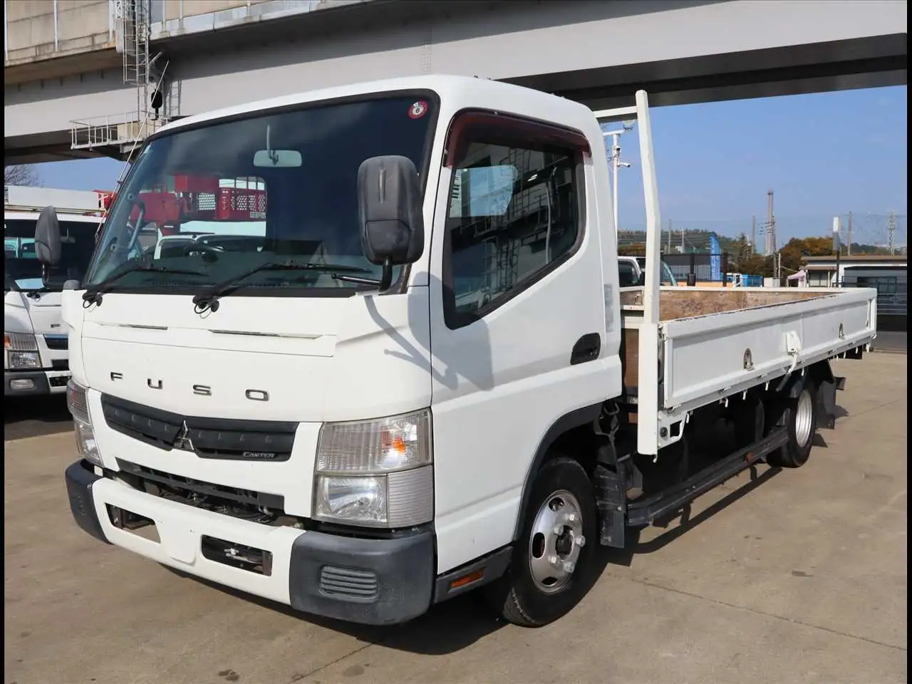 三菱 キャンター 小型 平ボディ TKG-FEB20 H27 の中古トラック【車両No.180981】