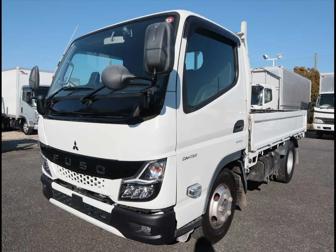 三菱 キャンター 小型 平ボディ 床鉄板 2TG-FDA00 の中古トラック【車両No.180901】