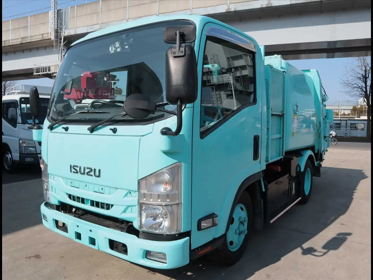 いすゞ エルフ 小型 パッカー車 巻き込み式 回転ダンプ式 の中古トラック【車両No.180988】