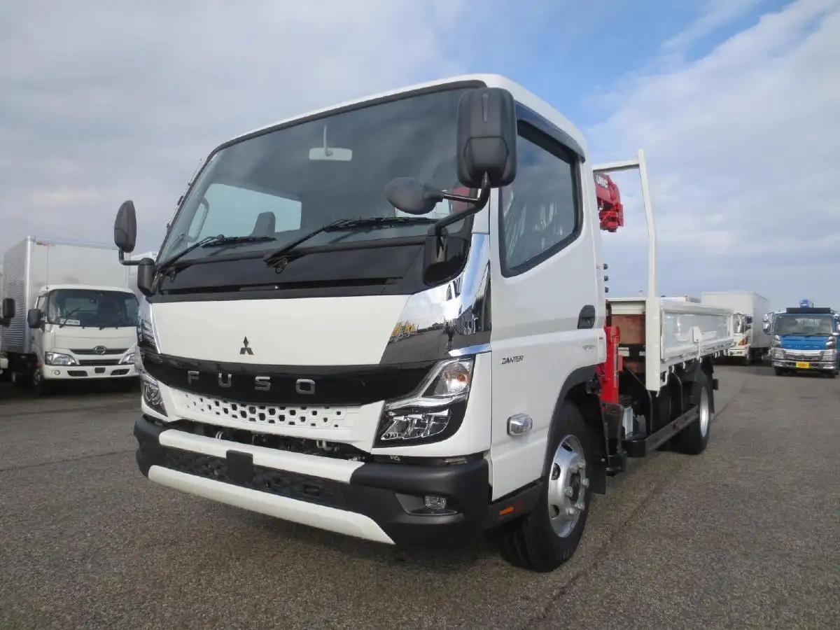 三菱 キャンター 小型 クレーン付 4段 ラジコン の中古トラック【車両No.181303】