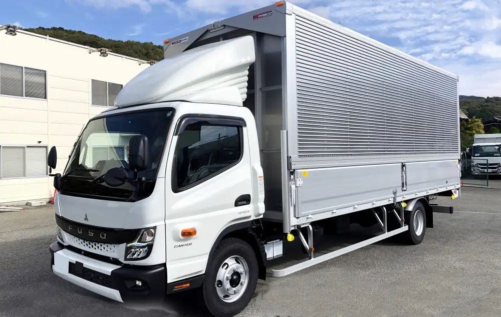 三菱 キャンター 小型 ウイング 2PG-FED90 R6 の中古トラック【車両No.181762】