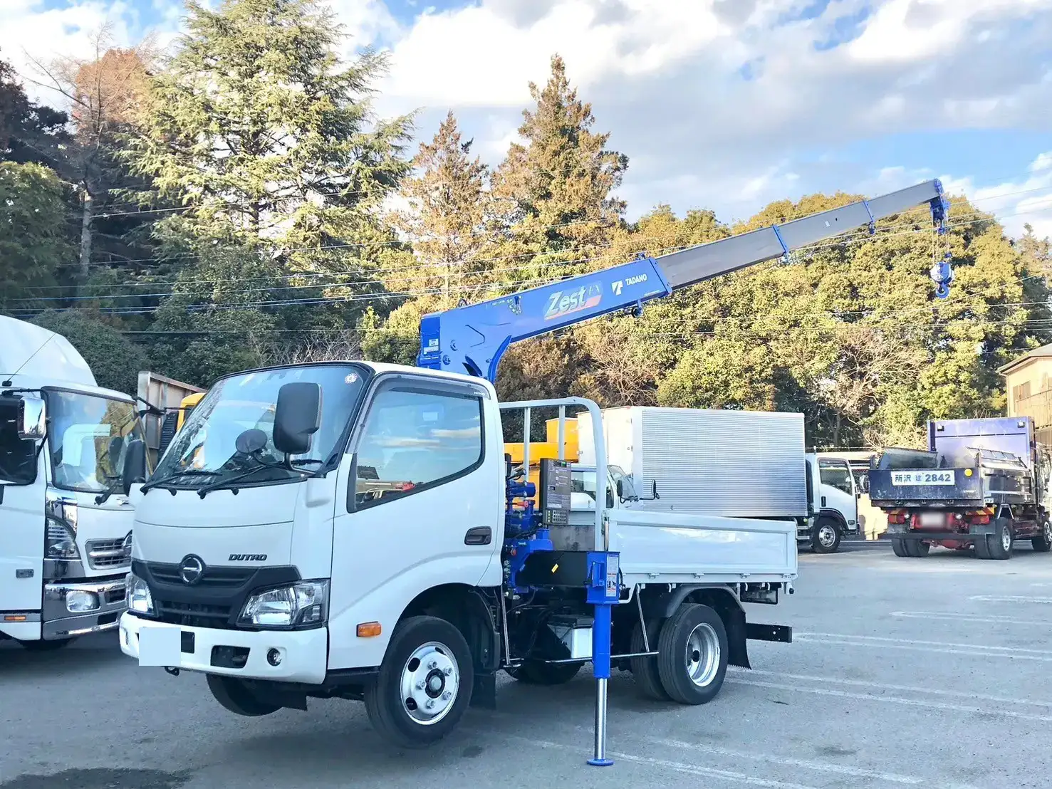 日野 デュトロ 小型 クレーン付 4段 ラジコン の中古トラック【車両No.182099】