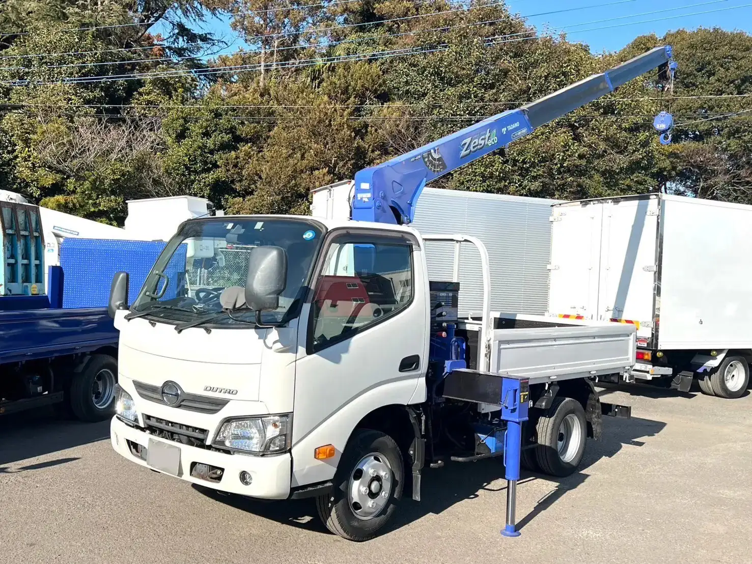 日野 デュトロ 小型 クレーン付 3段 ラジコン の中古トラック【車両No.182101】
