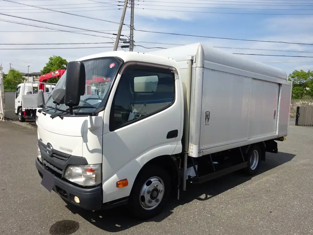 日野 デュトロ 小型 アルミバン ボトルカー サイドドア の中古トラック【車両No.182162】