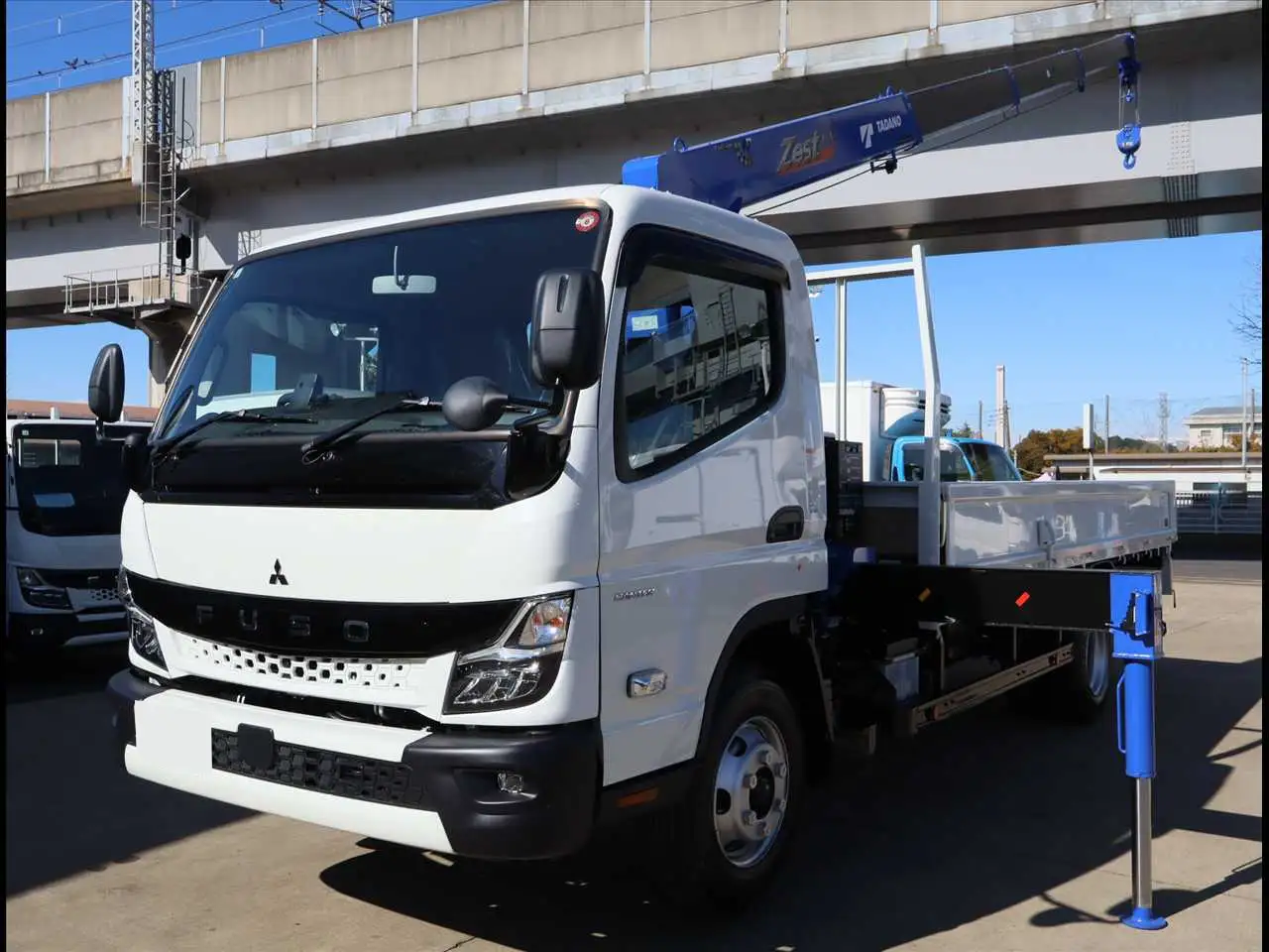 三菱 キャンター 小型 クレーン付 4段 ラジコン の中古トラック【車両No.182306】
